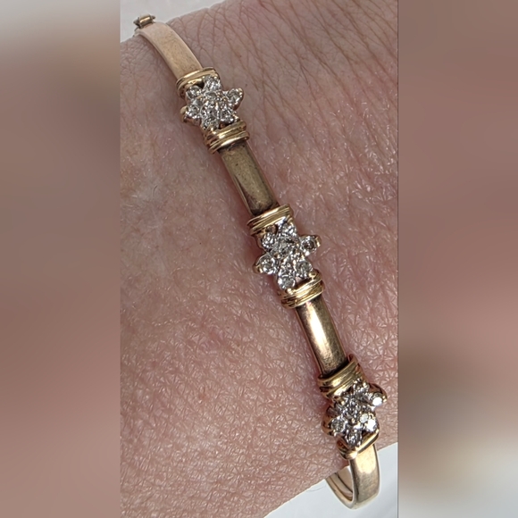 Vintage Hallmarked 10K Solid Yellow Gold Bracelet 21 Diamonds Bangle Cuff 40-80s - Picture 3 of 15